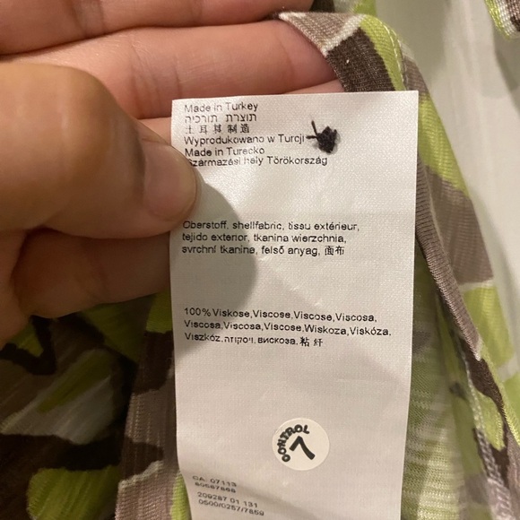 BETTY BARCLAY Elements Geometric Patterned Blouse w/ Beaded Neckline NWT Size 16 - Picture 6 of 8